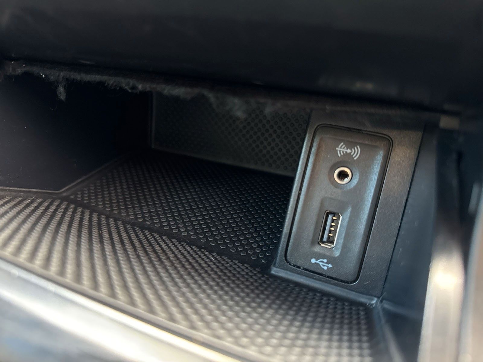 Fahrzeugabbildung Volkswagen Golf VII *Bi-Xen*Standheizung*AHK*Tempomat*Navi*