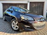 Opel Astra J Sports Tourer/1.Hand/Scheckheft/Tempomat - Opel Astra: Sports Tourer