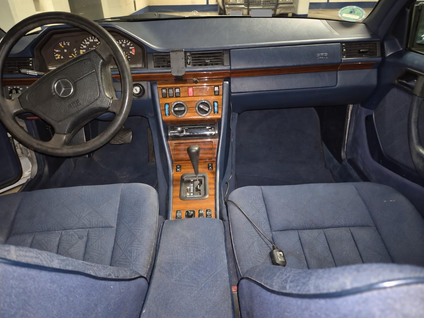 Mercedes-Benz E 220 W124 S124 Automatik LPG