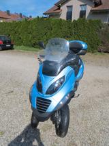 Piaggio MP3 250 - PIAGGIO MP3 250