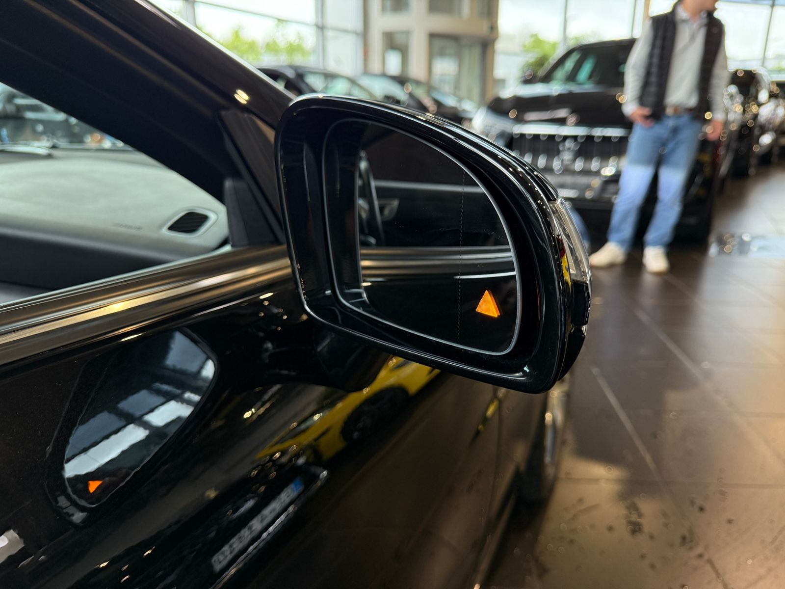 Fahrzeugabbildung Mercedes-Benz SLC 300 AMG Line H/K MEMORY LED ALU