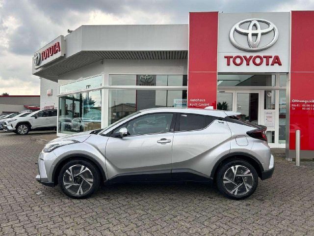 Toyota C-HR Hybrid Team D