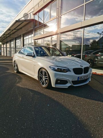 BMW 220i LCI M-Paket LED SAG Parkhilfe