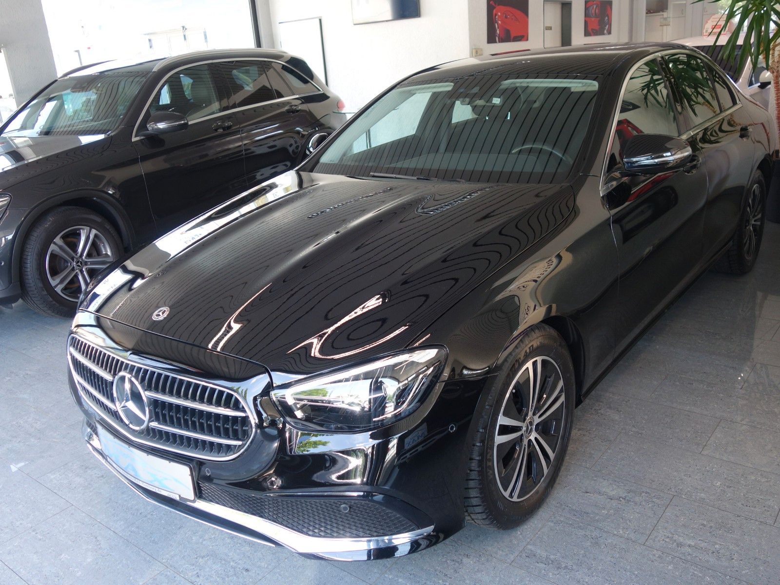 Mercedes-Benz E 220 D 9G-TRONIC/Limousine/AVANTGARDE/1-HAND foto 7
