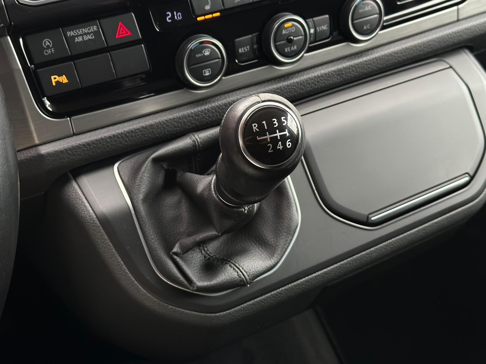 VW T6 Multivan 2.0TDI *LED#SHZ#AHK#NAVI#STANDHEIZG - Image 14