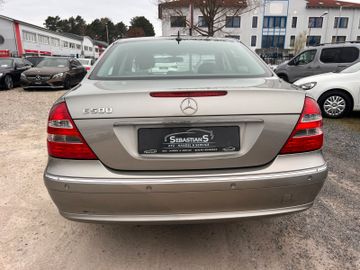 Mercedes E 320 - 5