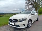 Mercedes-Benz A 160 Urban  - Mercedes-Benz A 160: Panorama-Dach