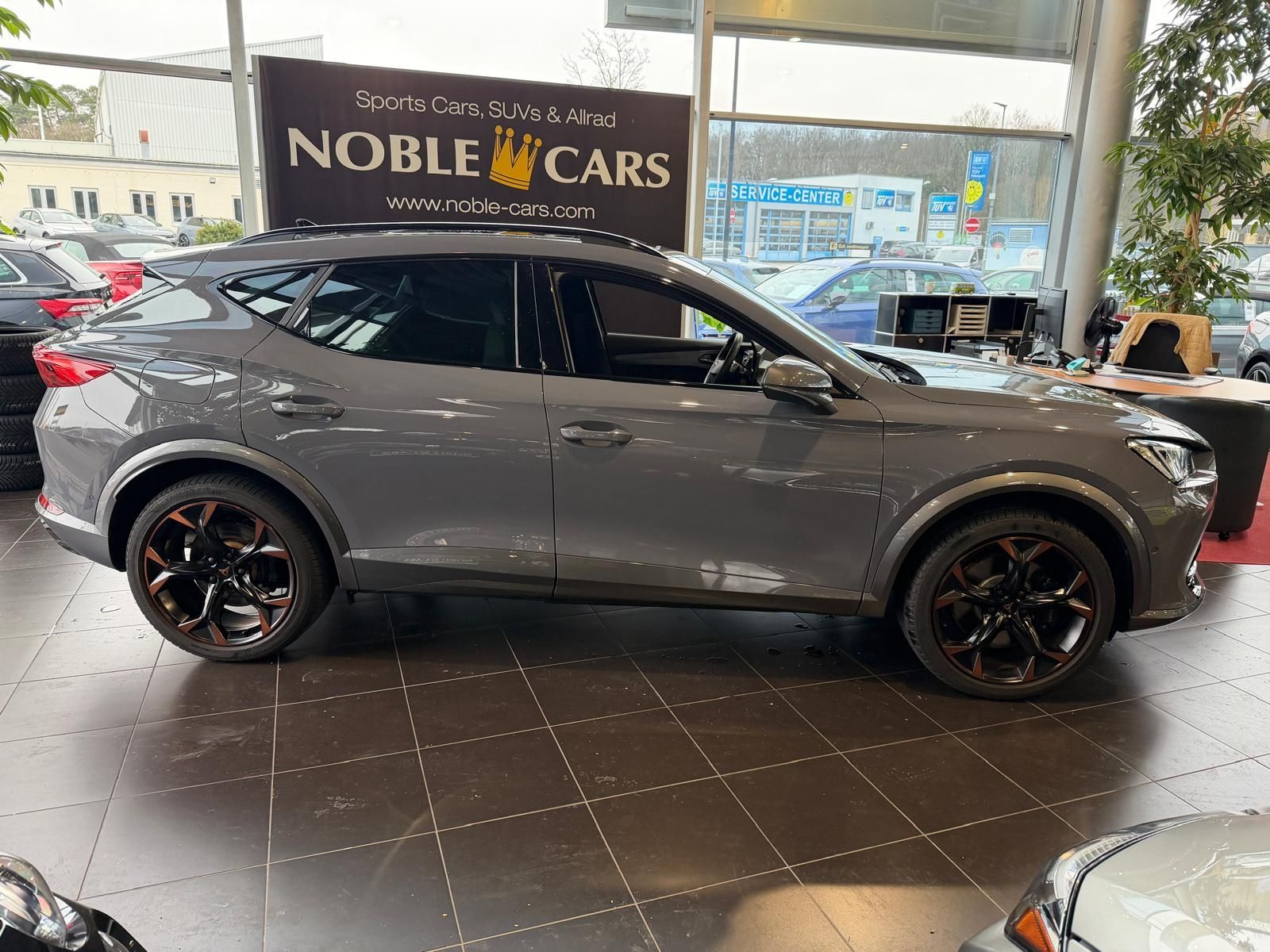 Fahrzeugabbildung CUPRA Formentor VZ e-Hybrid PANO LED NAV SHZ 19"