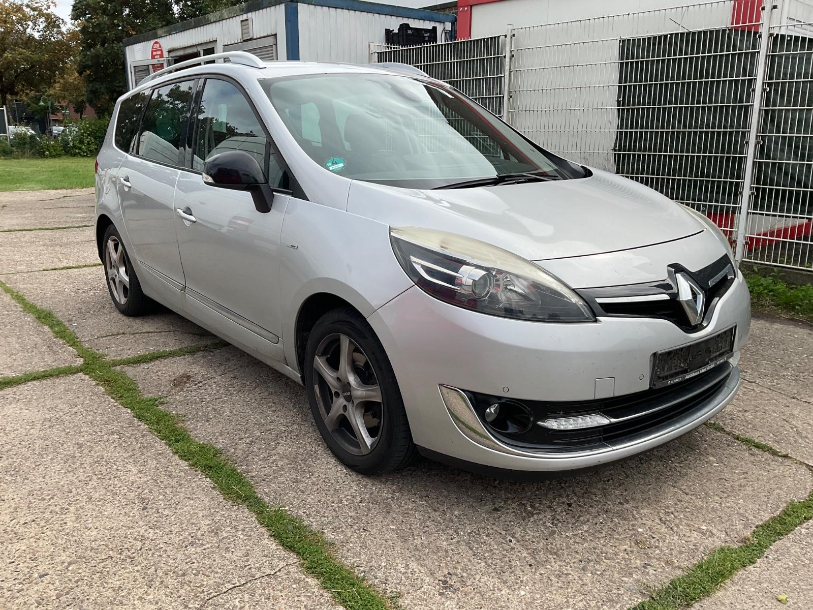 Renault Scenic 2013 — interior
