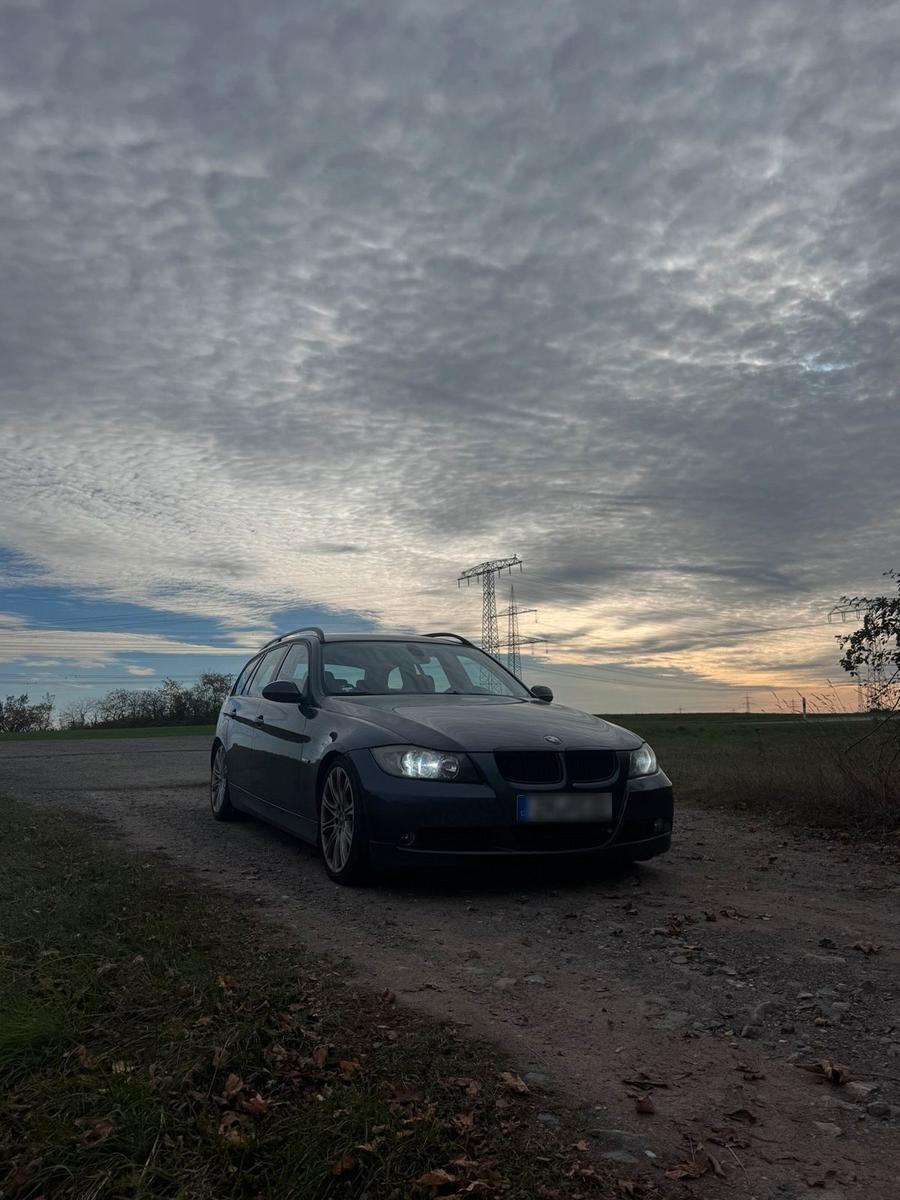 BMW 320