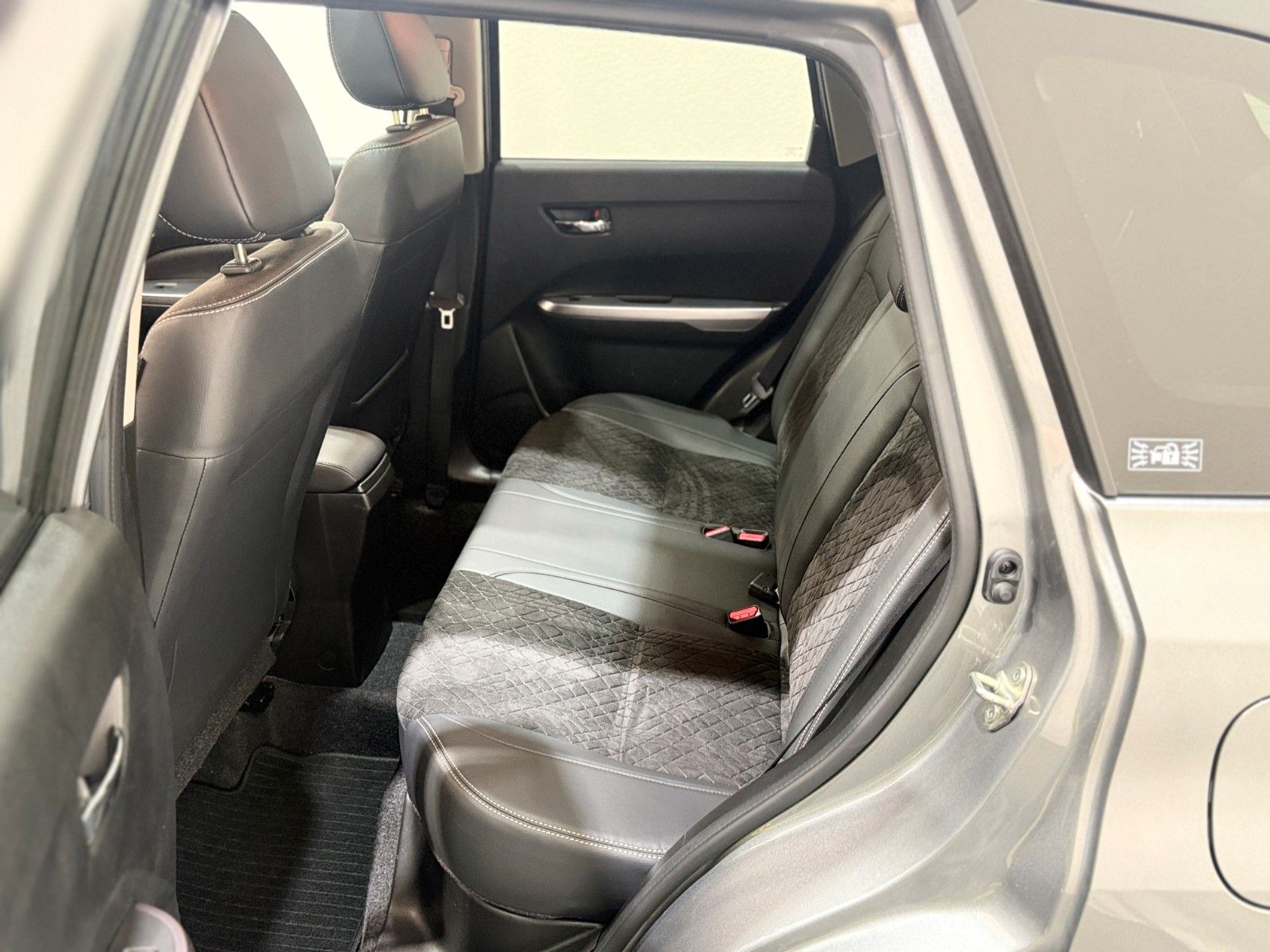 Fahrzeugabbildung Suzuki Vitara 1.4 BOOSTERJET Hybrid Comfort+