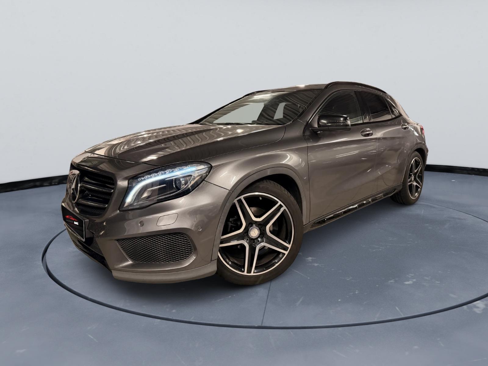 Mercedes-Benz GLA 200 CDI*AMG-Line*LED*PANO*