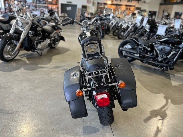 Fahrzeugabbildung Harley-Davidson Sportster 1200 Custom XL2