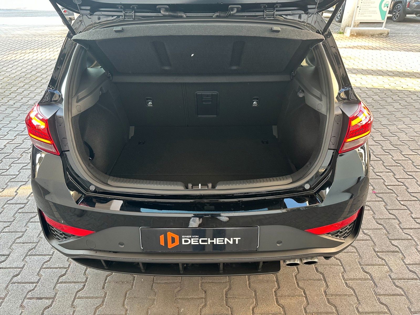Fahrzeugabbildung Hyundai i30 N Line 140PS DCT Toterwinkel/Navi/SHZ!