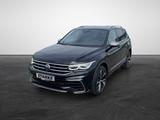 Volkswagen Tiguan Allspace 2.0 TDI DSG 4M 7-Sitzer R-Line   - Volkswagen Tiguan Allspace mit Diesel-Antrieb: Sitzheizung, mit Klimaautomatik