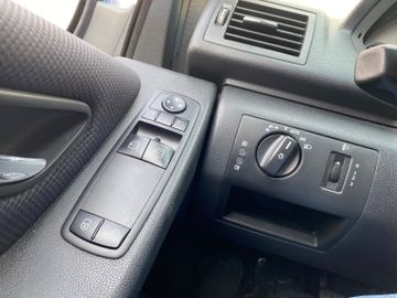 Bild 13 Mercedes-Benz A 170 A -KLASSE KLIMA ALLWETTERREIFEN BREMSE NEU