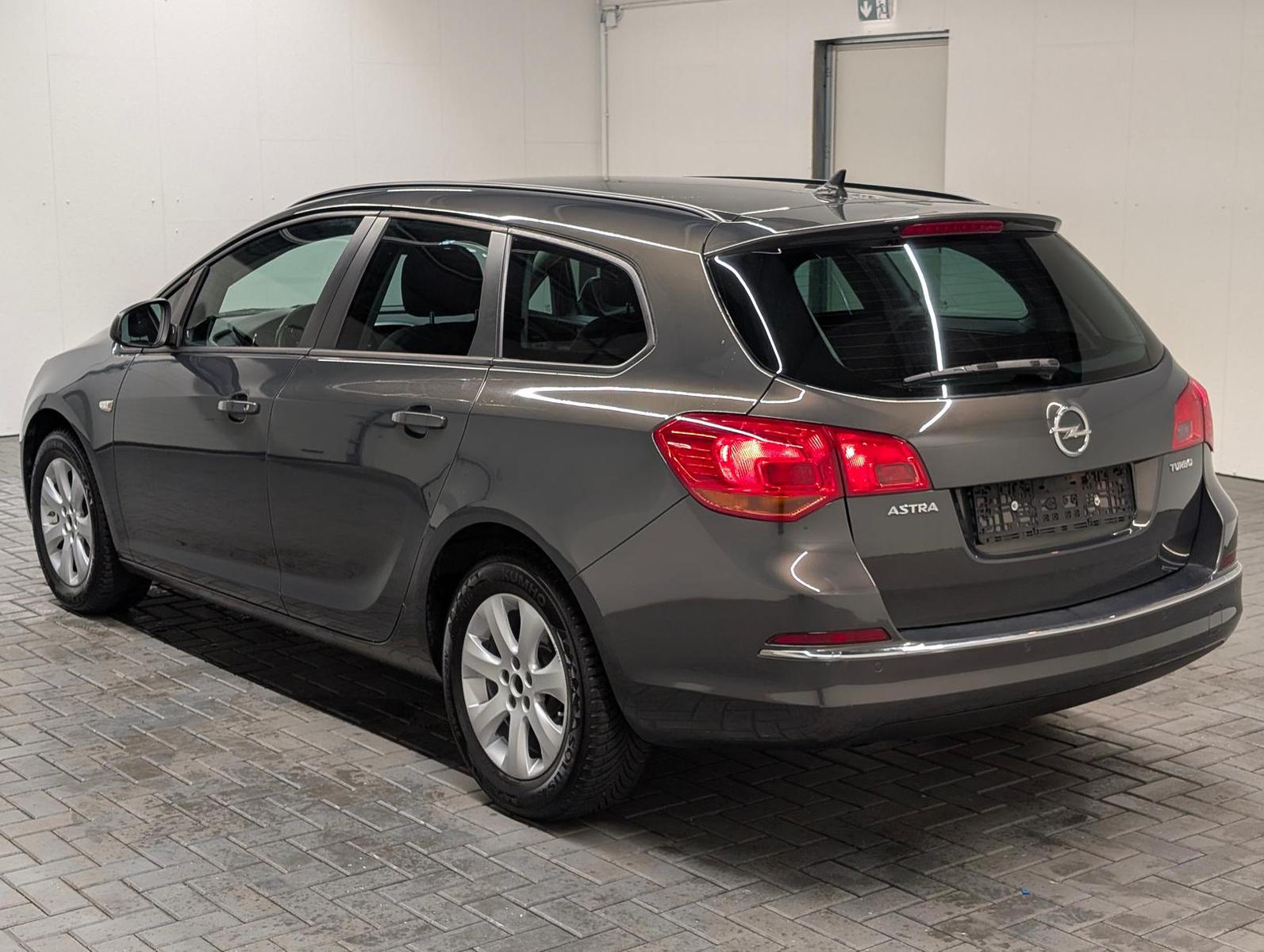 Opel Astra J ST Edition Für Gewerbe, Ex-/Import