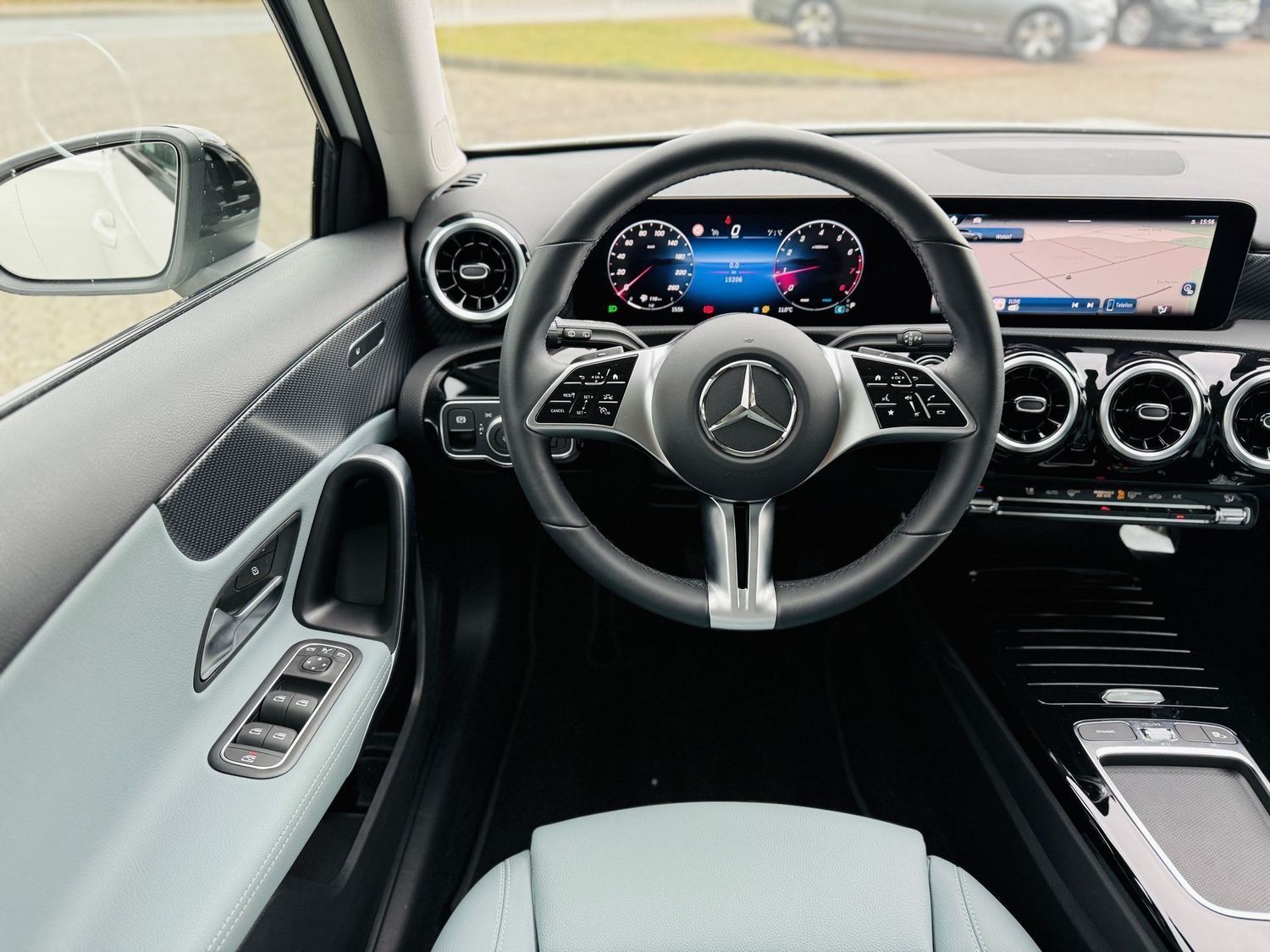 Fahrzeugabbildung Mercedes-Benz A 180 PROGRESSIVE & NIGHT, Autom., Winter, RFK,