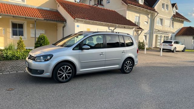 Volkswagen Touran 1,6 TDI Comfort line fünf Sätze