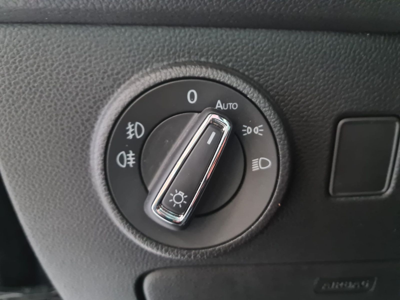 Fahrzeugabbildung SEAT Ateca Xcellence 4Drive / LED / NAVI / KAMERA