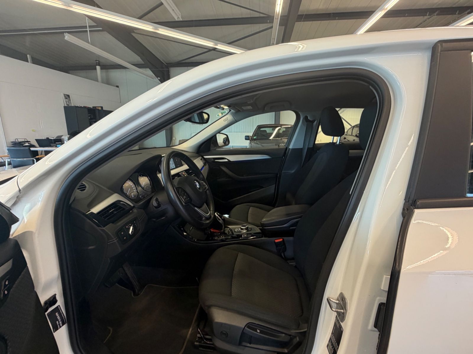 BMW X2 sDrive 18 i Advantage foto 9