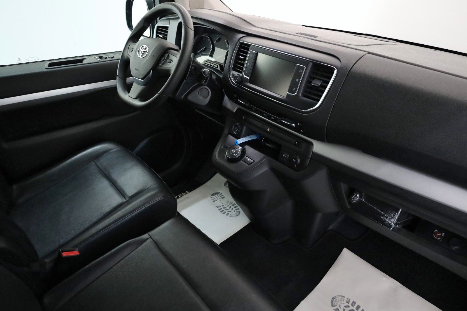 Fahrzeugabbildung Toyota Proace Verso Shuttle L2 Comfort 9 Si.,Leder,Navi