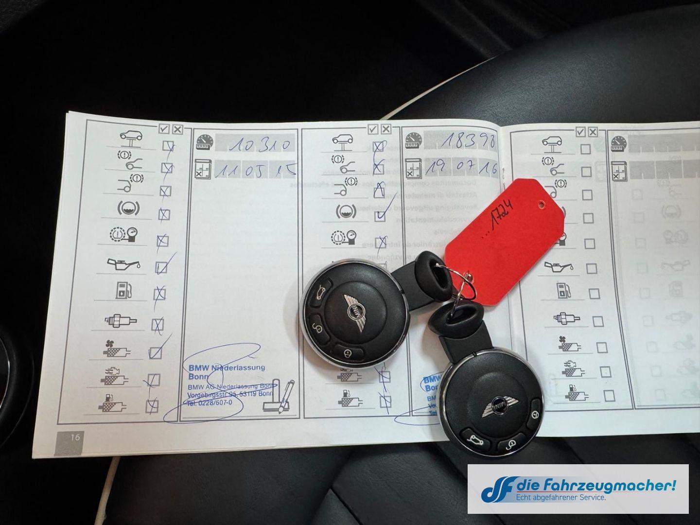 Fahrzeugabbildung MINI Cooper Cabrio Sport Navi Xenon Leder Ambiente SH