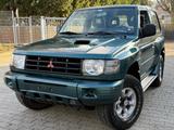 Mitsubishi Pajero TD Classic 1HAND|INTERCOOLER TURBO|4WD|AC - Mitsubishi Pajero mit Diesel-Antrieb: Turbo