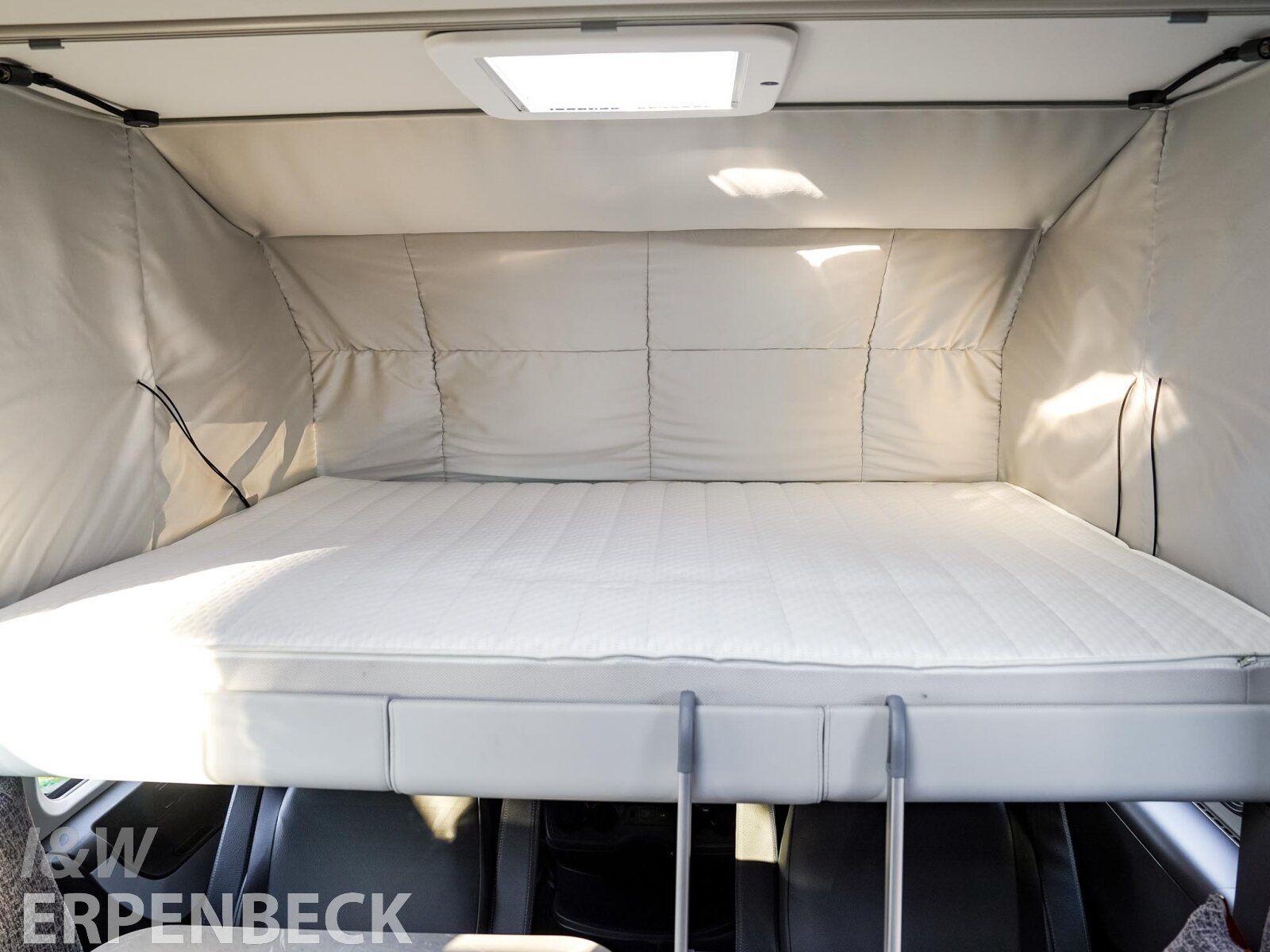Fahrzeugabbildung HYMER / ERIBA / HYMERCAR B-Klasse ModernComfort I 680 / BMC-I 680