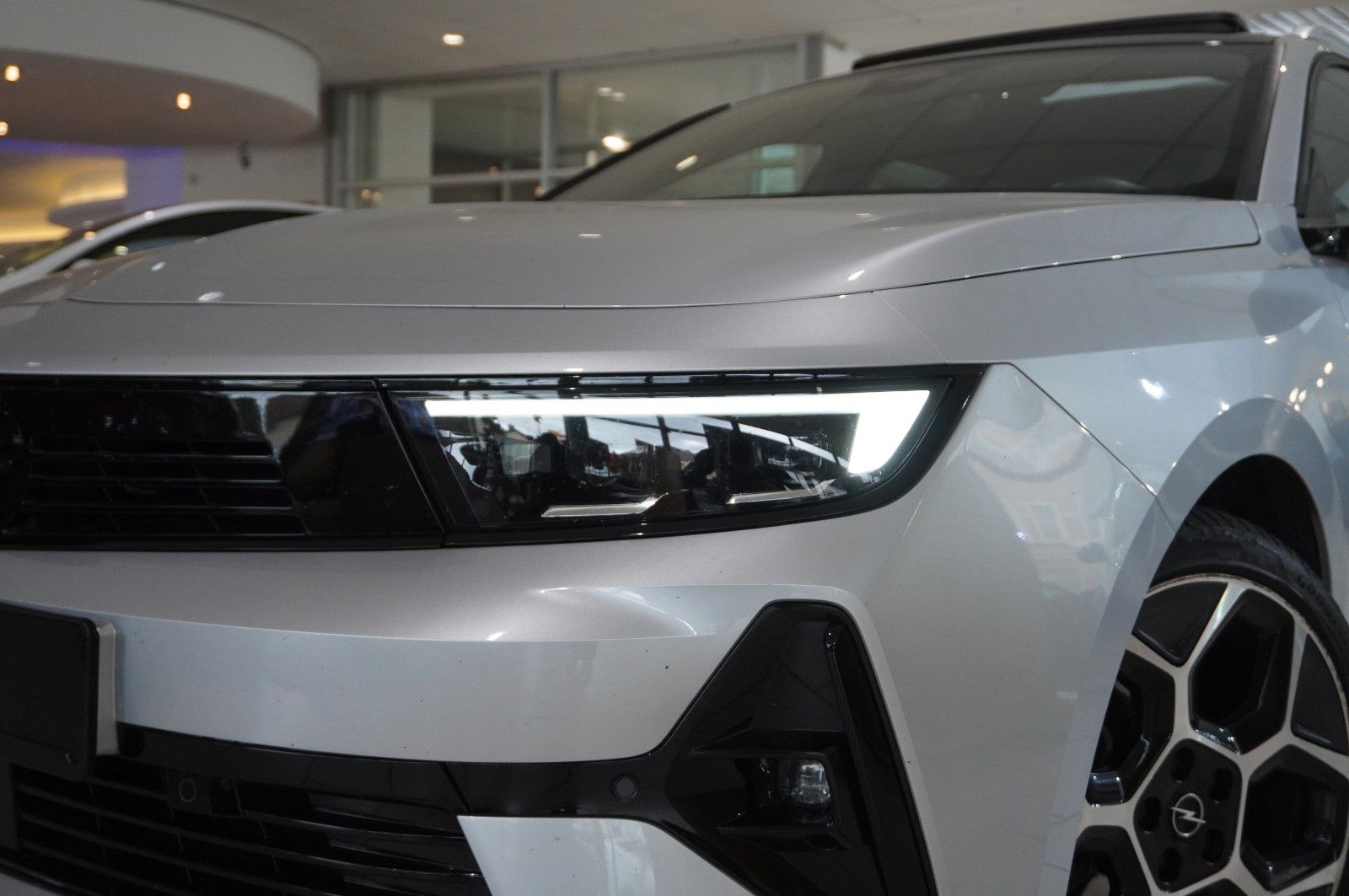 Fahrzeugabbildung Opel Astra L ST 1.5D ULTIMATE NAVI/LED/360°/PANO./DAB