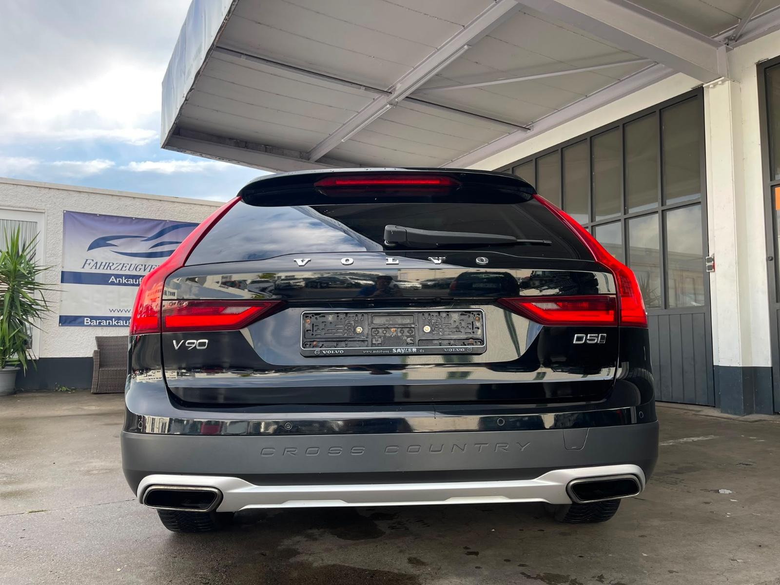 VOLVO V90 CROSS COUNTRY D5 235CH AWD