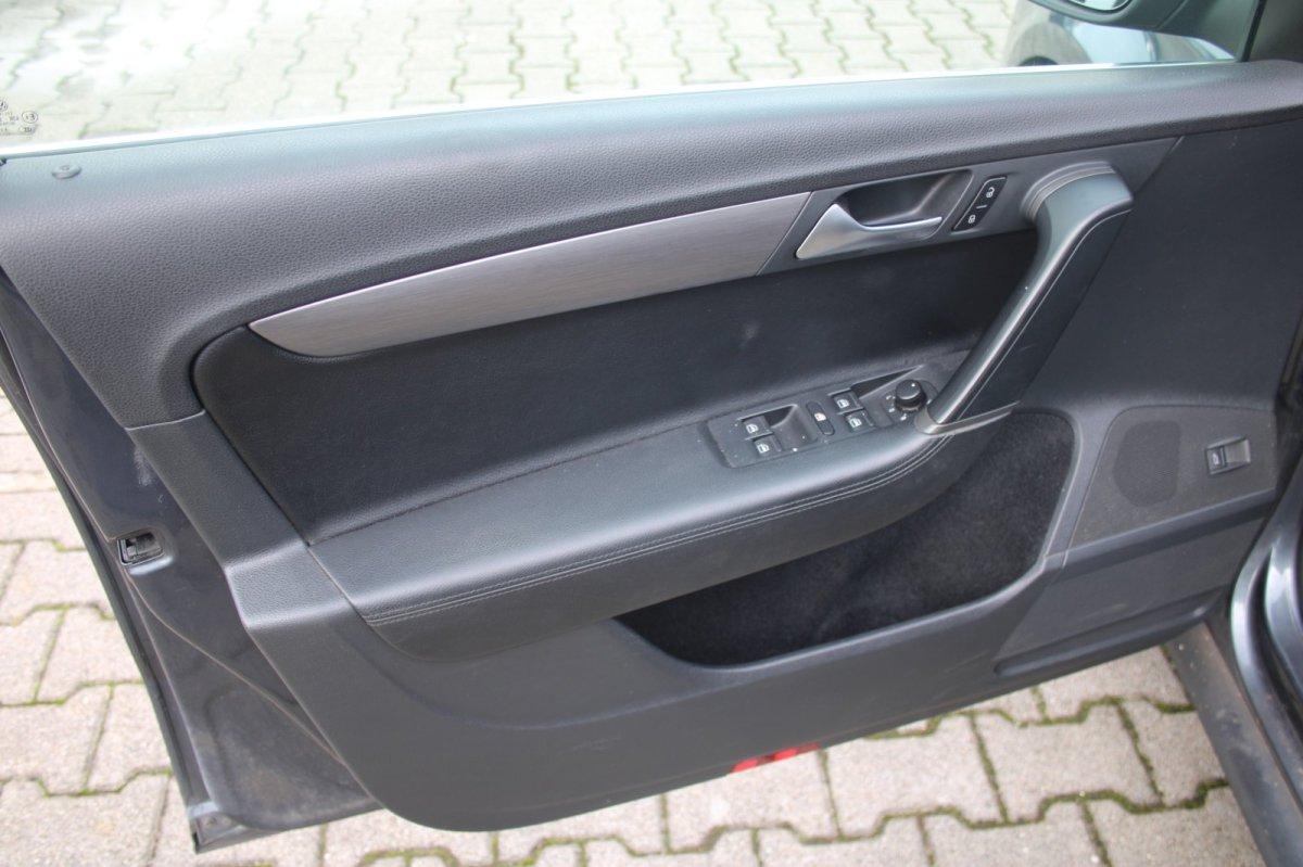Volkswagen Passat 2012 — photo 10