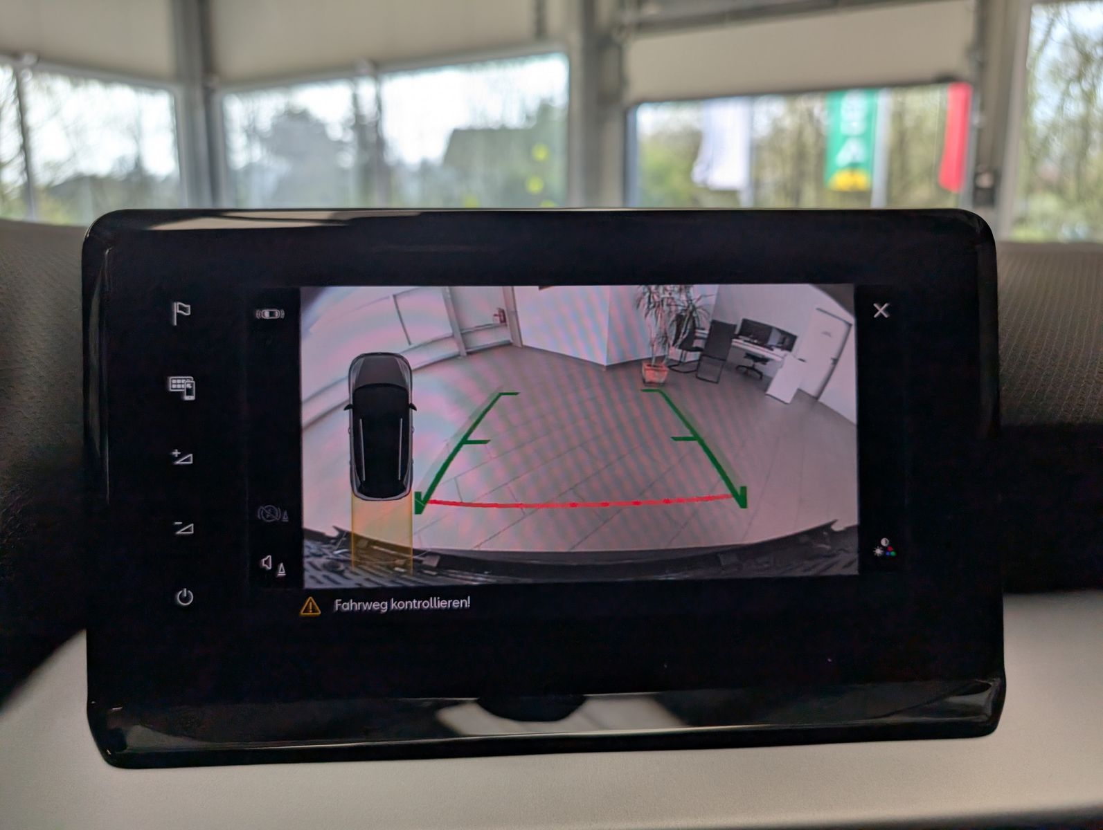 Fahrzeugabbildung SEAT Arona 1.5 TSI DSG FR LED ACC Cam Dinamica AHK 18