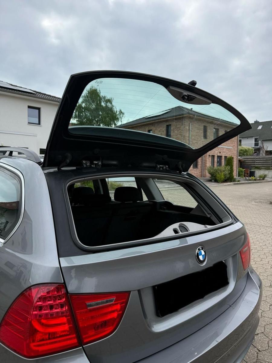BMW 318 2009 — photo 12