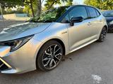 Toyota Corolla Hybrid 2.0 Lounge - Toyota Corolla Gebrauchtwagen in Frankfurt