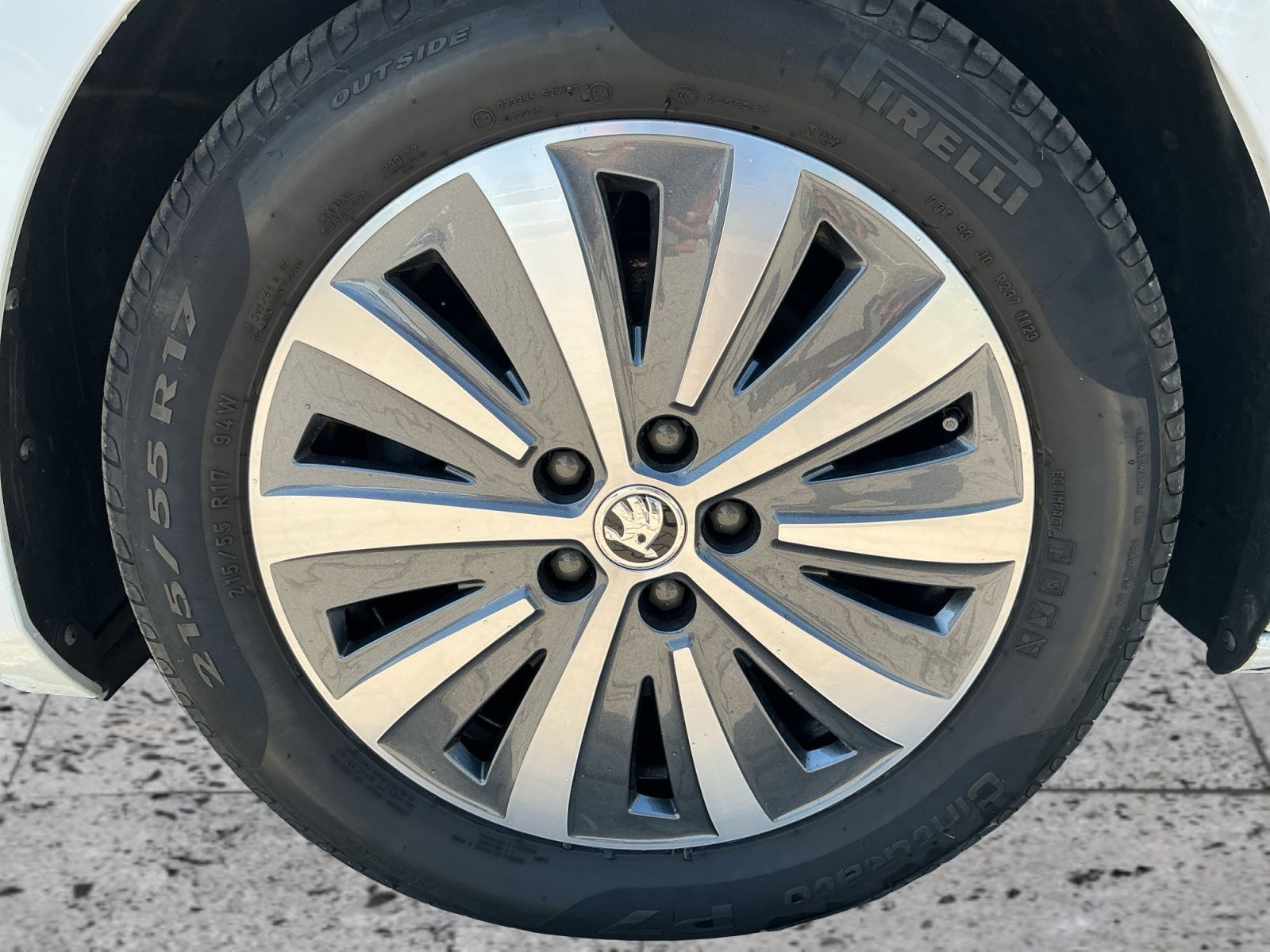 Skoda Superb - Bild 8