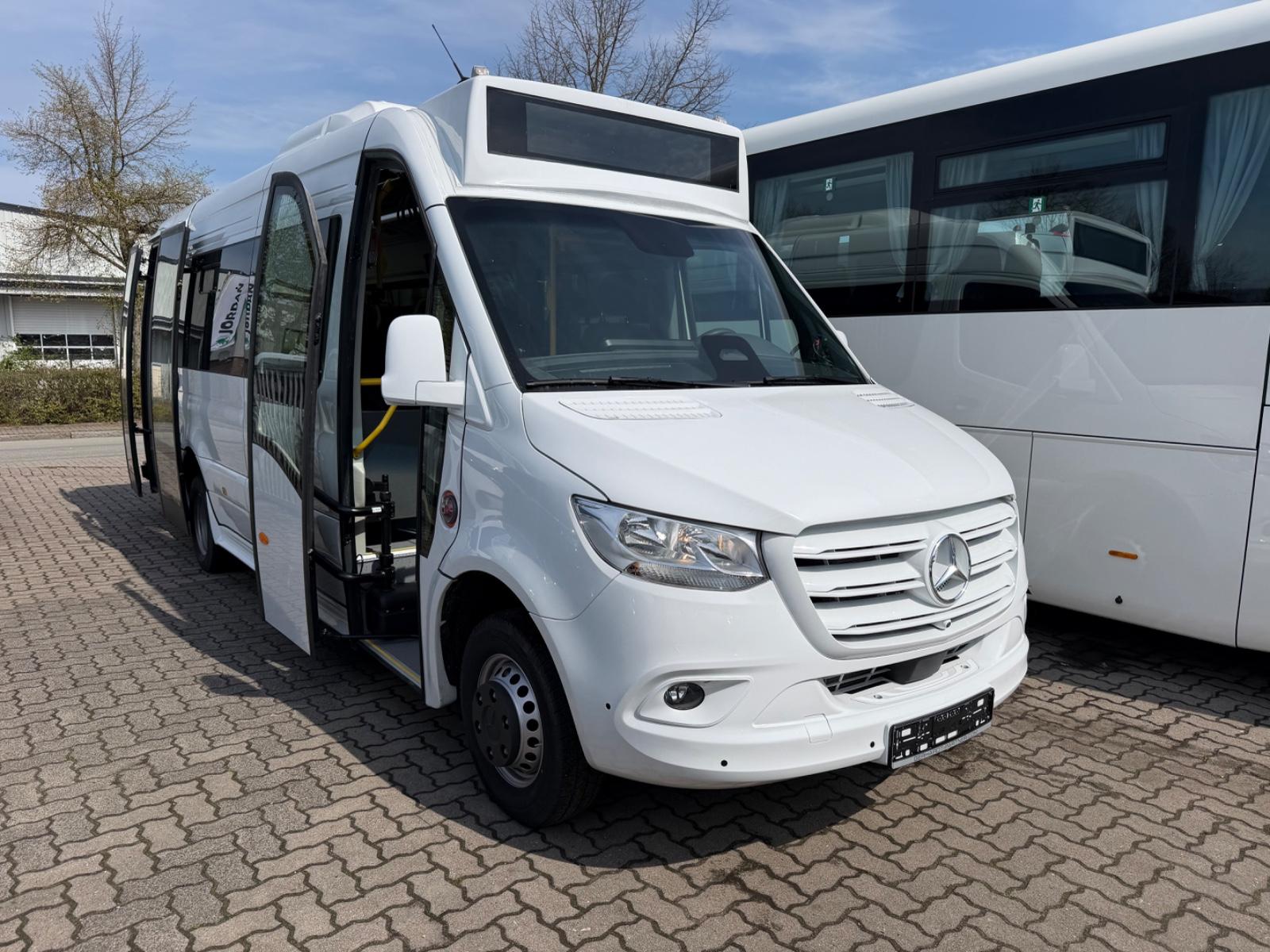 Mercedes-Benz Sprinter 16+27 Linienbus Niederflur Rollstuhl