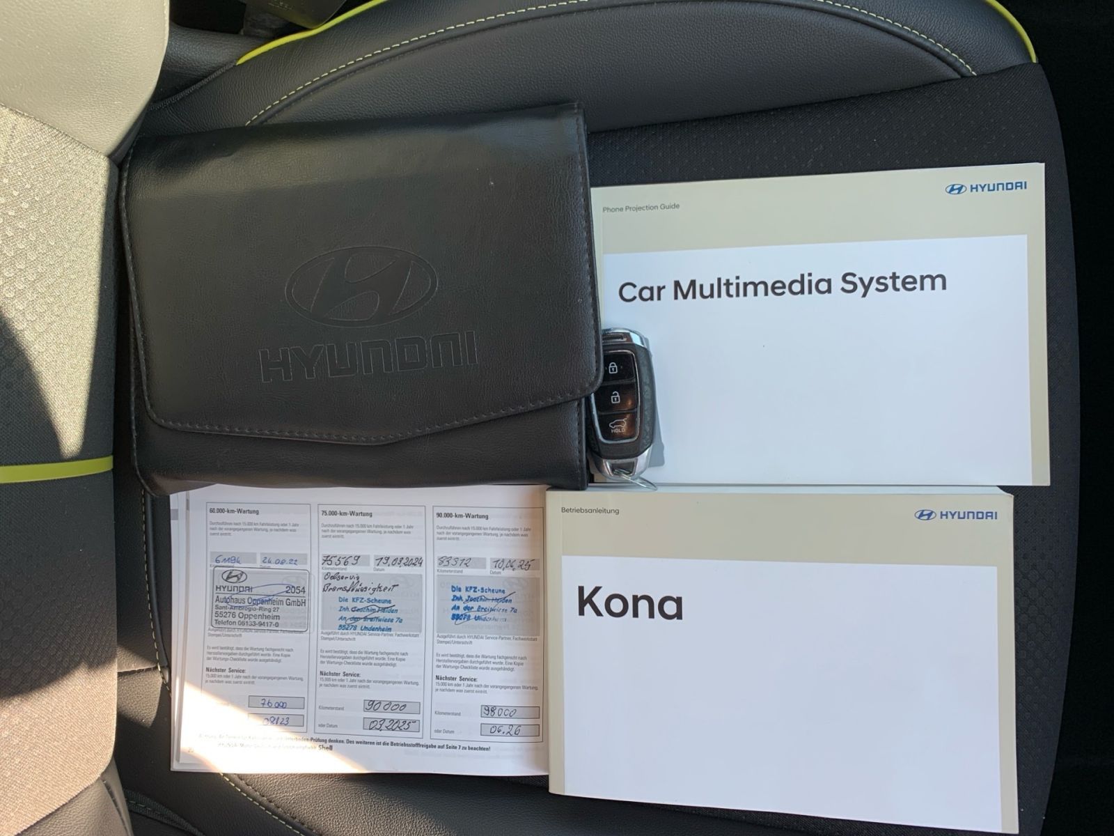 Fahrzeugabbildung Hyundai Kona 1.6 T-GDI Style 4WD Automatik Navi LED