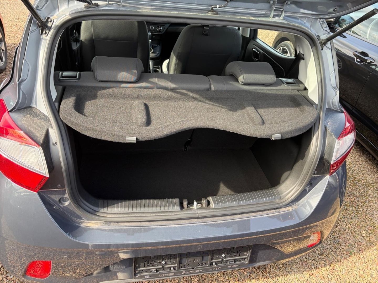 Fahrzeugabbildung Hyundai i10 Select 1.0 KLIMA+TEMPOMAT+PDC