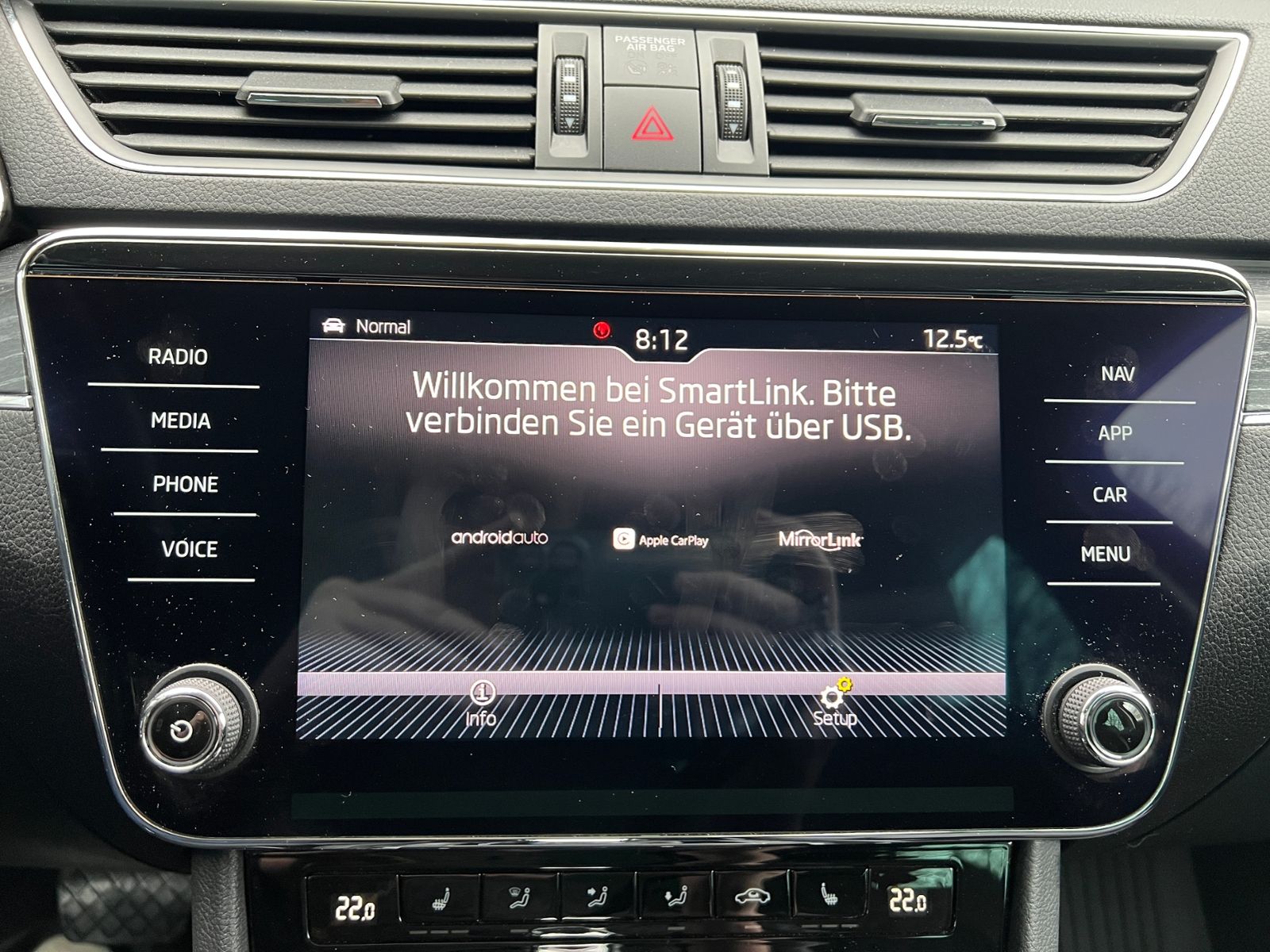 Fahrzeugabbildung SKODA Superb Combi Style 2.0 TDI DSG 4x4 *Navi, Sounds