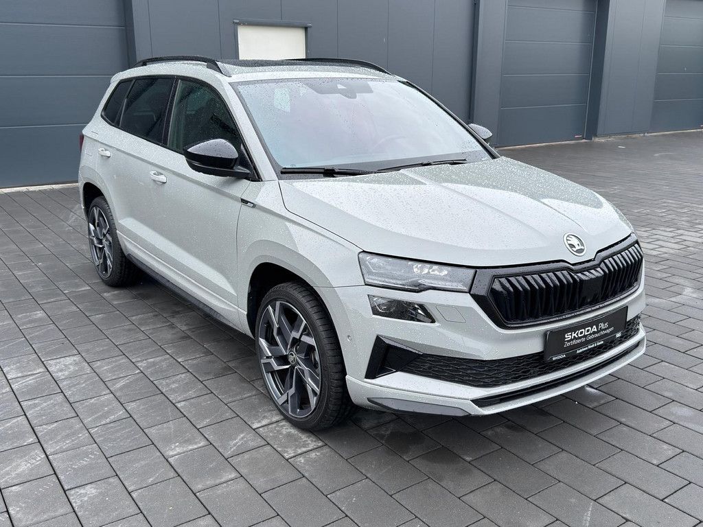 Skoda Karoq 1.5 TSI ACT Sportline PANO MATRIX-LED 360° imagem 3
