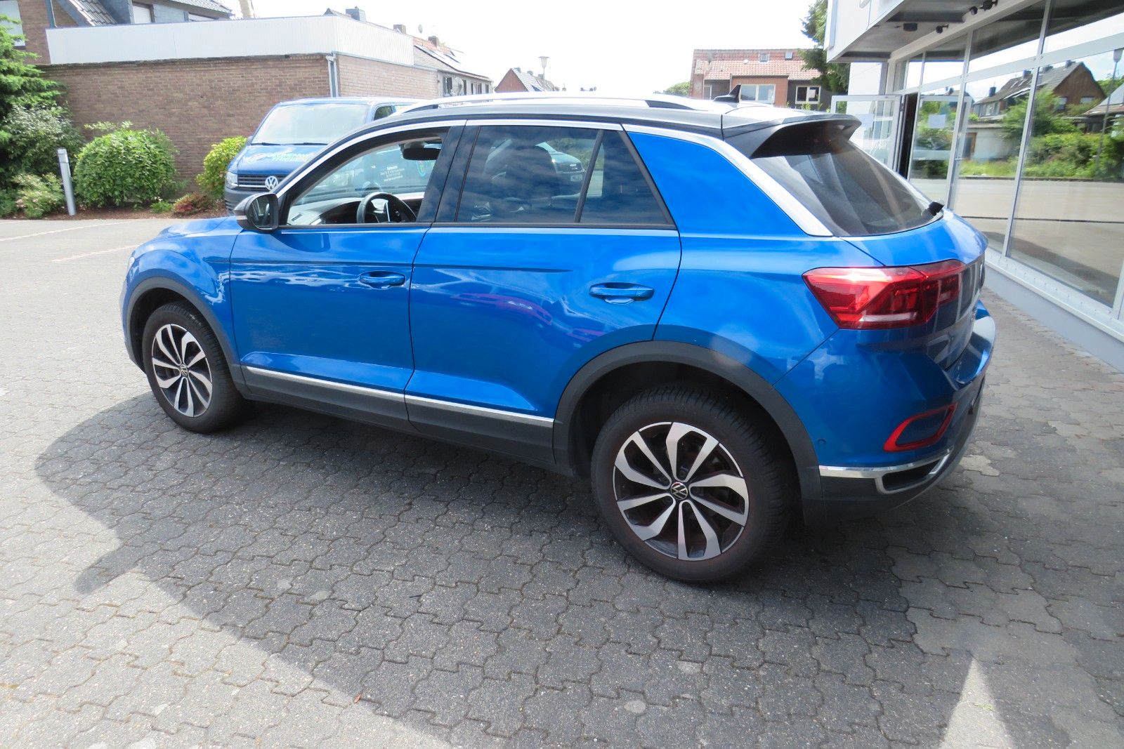 Fahrzeugabbildung Volkswagen T-Roc Style ACC APP MASSAGE SITZH. 17`KAMERA 1.H