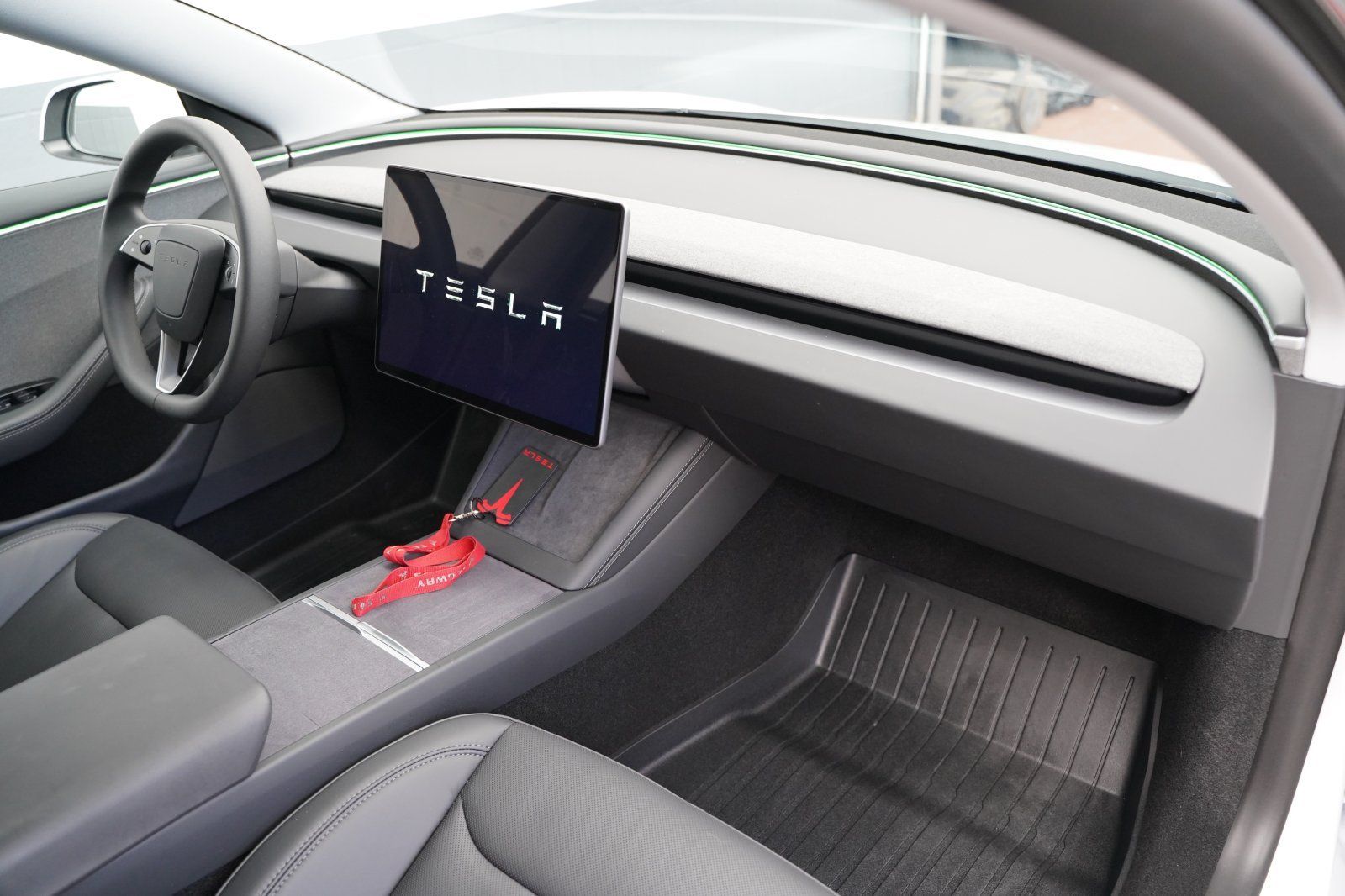 Tesla Model 3 Standard Range Highland EAP unfallfre foto 18
