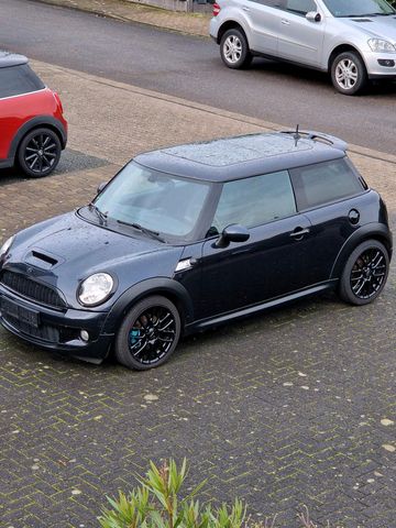 MINI Mini Cooper S. Mit neuem Motor. Auch Tausc...