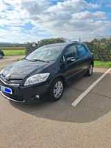 Toyota Auris 1,33-l-Dual-VVT-i Life Life - gebrauchte Toyota Auris aus dem Jahr 2011