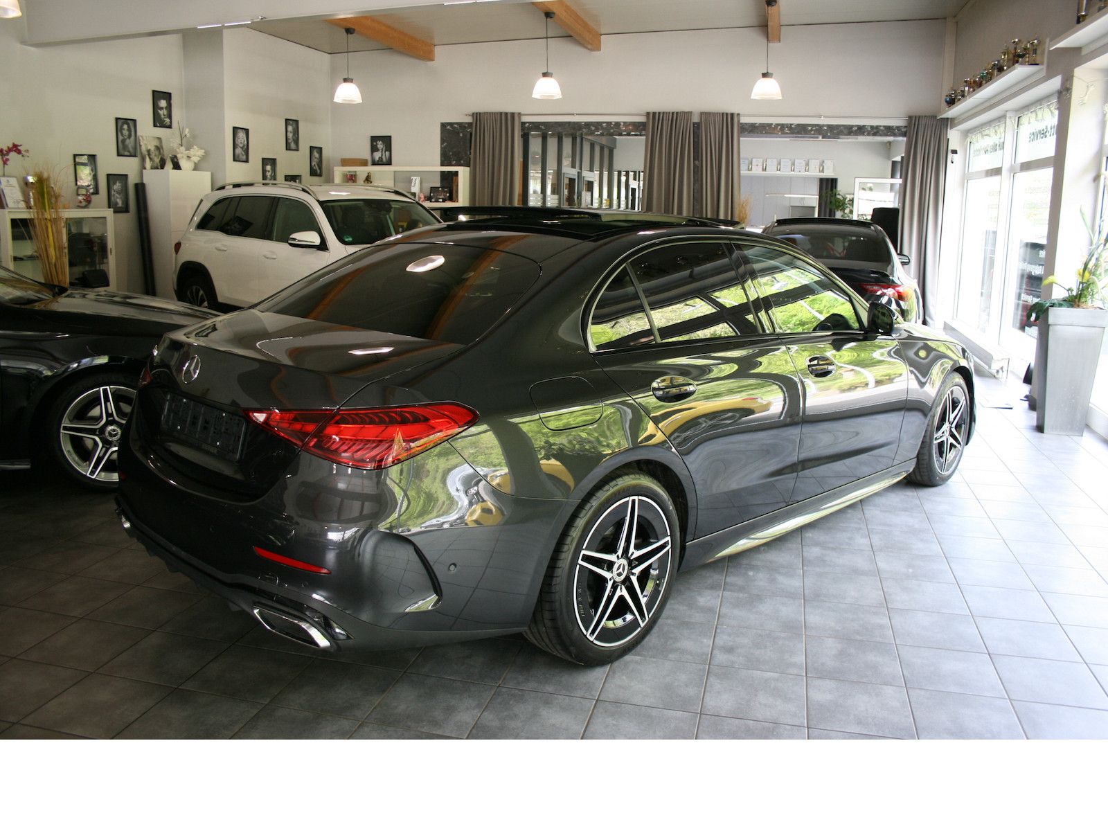 Fahrzeugabbildung Mercedes-Benz C 200 d AMG Plus *AHK*Pano-Dach*Night*Memory