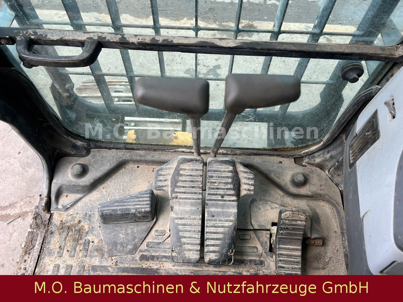 Fahrzeugabbildung Komatsu PC 240 LC-7K /Hammerleitung/ Neue Ketten