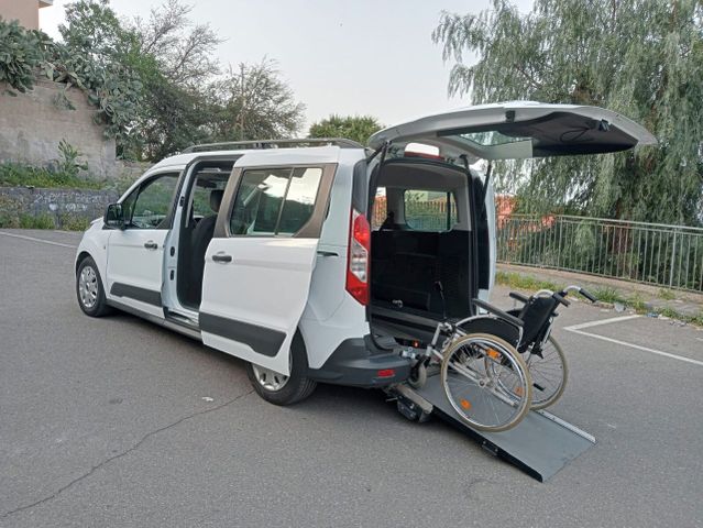 Ford Tourneo Connect Pianale ribassato con rampa