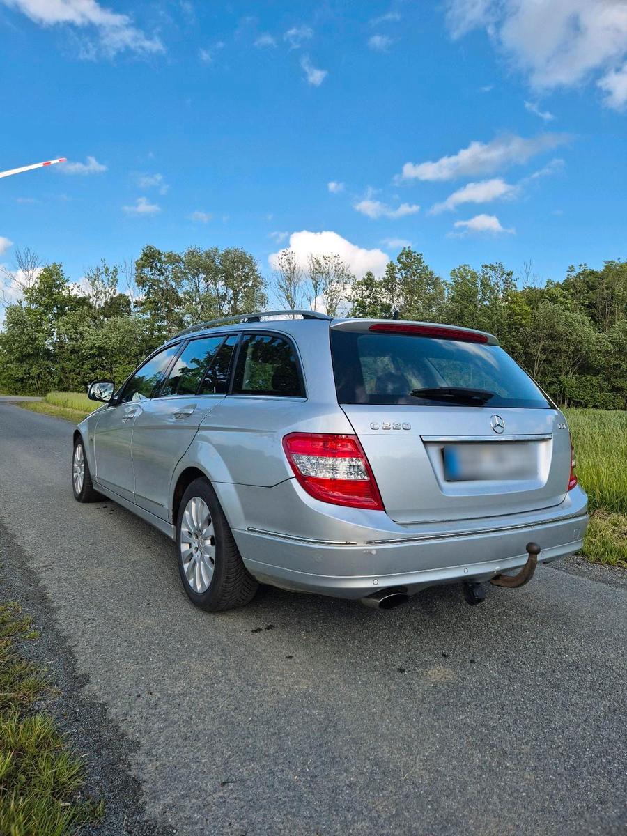 Mercedes-Benz C220 2008 — photo 7