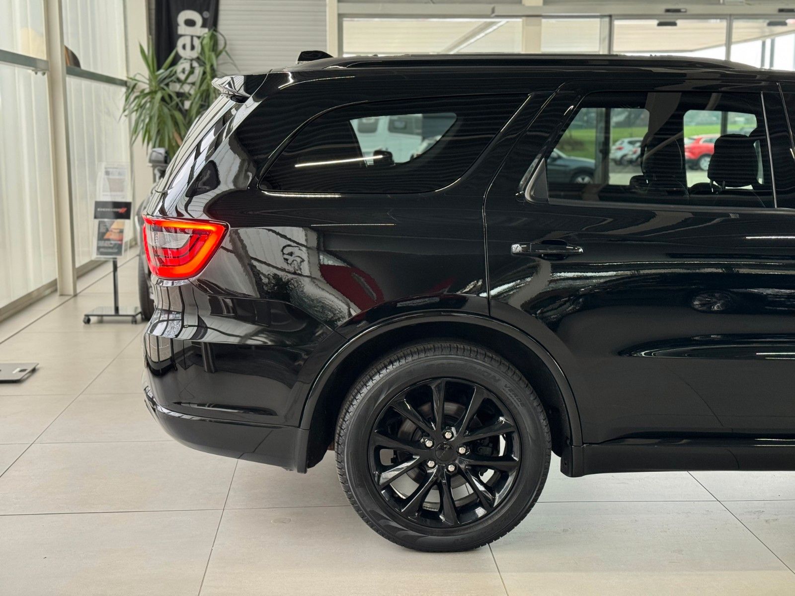 Fahrzeugabbildung Dodge Durango 5,7 R/T "ACC EU-Navi AHK"